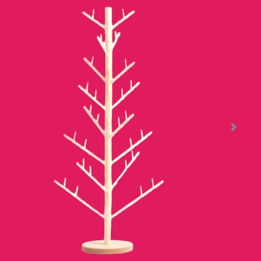 Natural Wood Nordic Christmas Tree. Perfect for Small cozy Places. Cute. NWT.